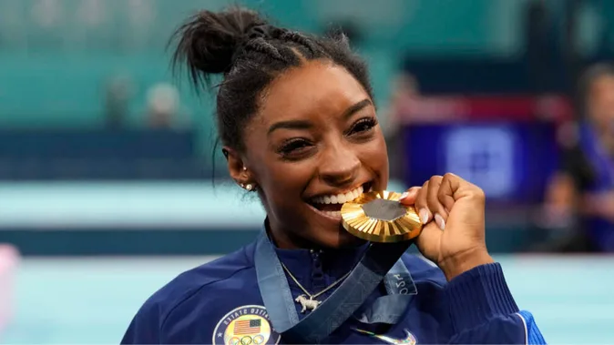 Simone Biles Biography — Age, Height, Family & Career Facts